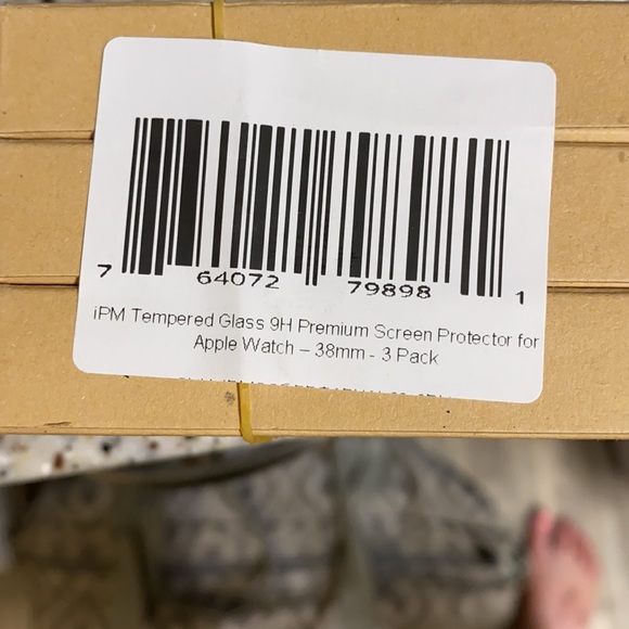 Apple Watch screen protectors (3) - Picture 2 of 3